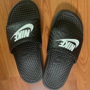 Nike Slides (Black and White)
